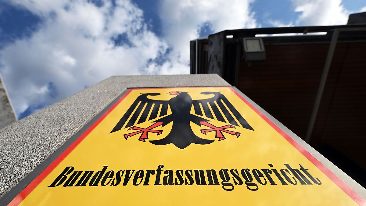 Nordrhein-Westfalen: Bundesverfassungsgericht entscheidet über NRW-Polizeigesetz