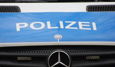 Unbekannte verunreinigen Spielplatz in Seckbach