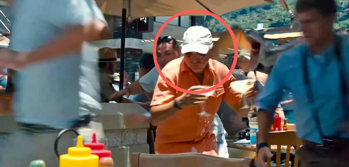 Er ist 2 Sekunden in Jurassic World zu sehen und fast niemand hat diesen Superstar erkannt