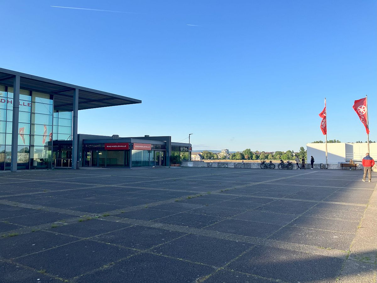Was wird aus dem Jockel-Fuchs-Platz in Mainz? - Bürgerbeteiligung zum Rathausplateau geht in finale Runde: Zukunftsbild wird erstellt