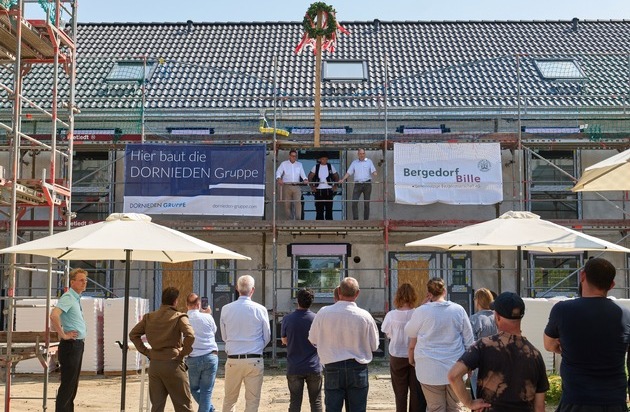 Richtfest: Reihenhäuser für Familien in Geesthacht
