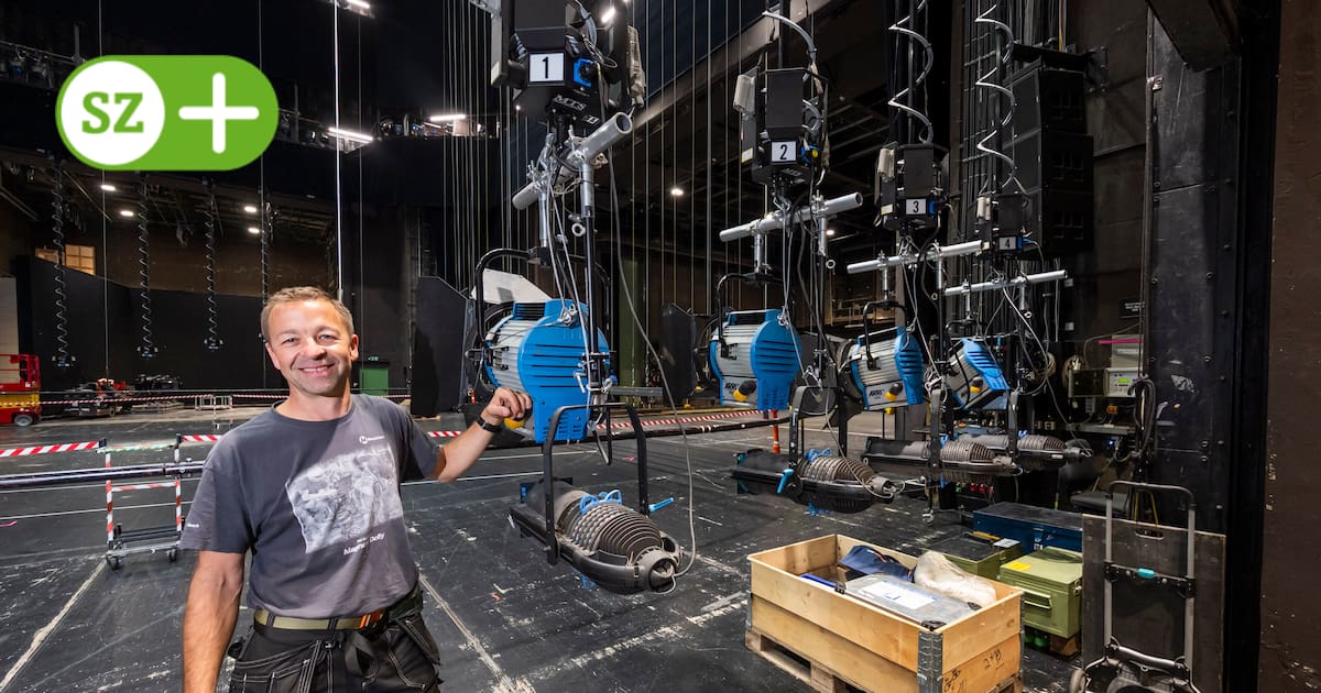 Neue Technik für Bühnen-Scheinwerfer der Semperoper