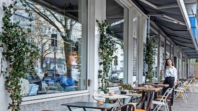 Das Café Brunswik zählt zu den vielfältigsten Kieler Gastroinstitutionen und ist auch ein Hotspot für gute Falafel.