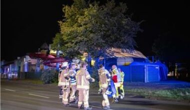 Verletzte nach Chlorgasaustritt im Kölner Schwimmbad