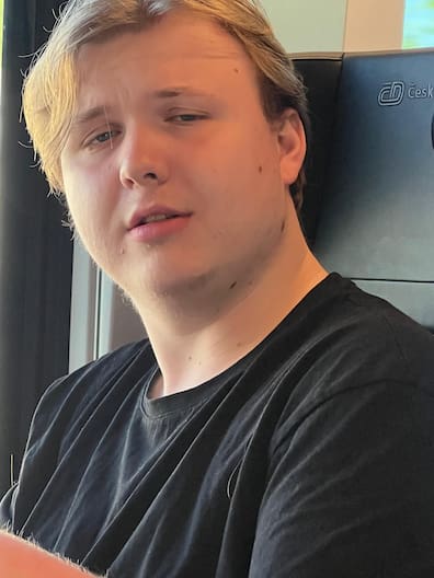 Seit Freitag wird der 20-jährige Corvin T. aus Kiel-Friedrichsort vermisst. Die Polizei bittet um Mithilfe.