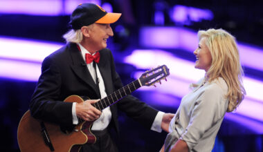 Kultkomiker Otto Waalkes und Schlagerikone Helene Fischer im Jahr 2015 (Archibild).