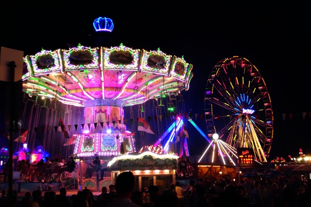 Party, Polka, Puppenspiel - Augsburg Journal