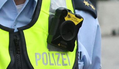 Düsseldorf Stadtmitte: 24 von 48 Fahrzeugführern durften nach Polizeikontrolle nicht weiterfahren - Ddorf-Aktuell