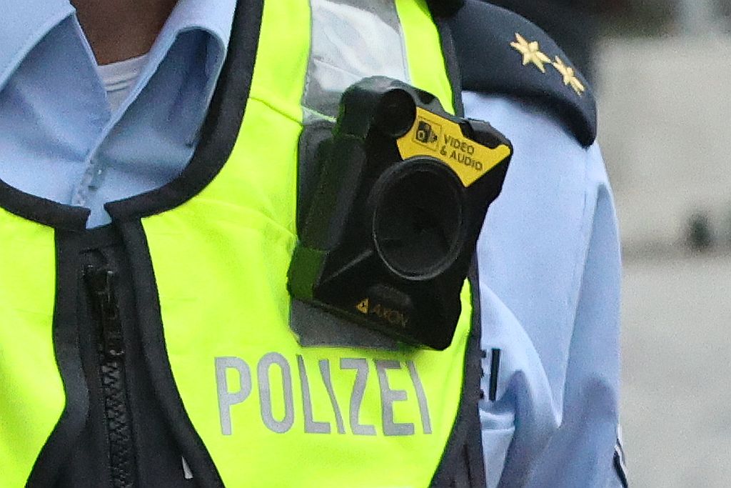 Düsseldorf Stadtmitte: 24 von 48 Fahrzeugführern durften nach Polizeikontrolle nicht weiterfahren - Ddorf-Aktuell