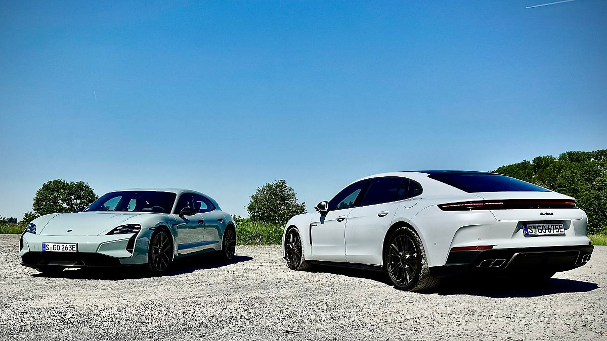 Benzin, Strom oder beides?: Porsche Panamera Executive tritt gegen Taycan an