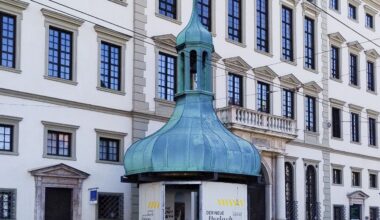 Ein Pavillon der Gegensätze - und doch aus einem Guss