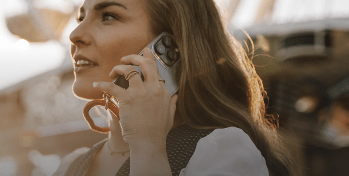 Lanyard-Gerüchte: Nimmt Apple das iPhone 17 an die Leine?