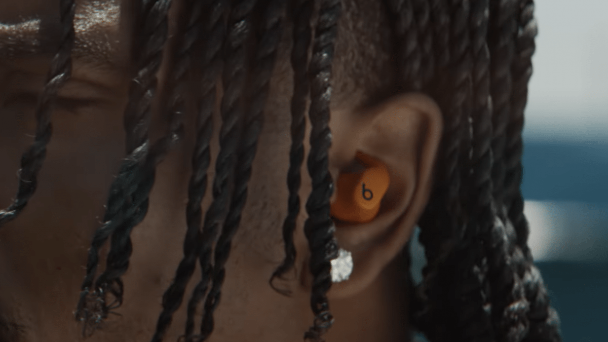 Neue Beats-Ohrhörer im Anmarsch: Powerbeats Fit auf YouTube aufgetaucht