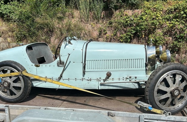 HZA-DO: Einfuhr ohne Zollpapiere / Zoll stellt Oldtimer sicher