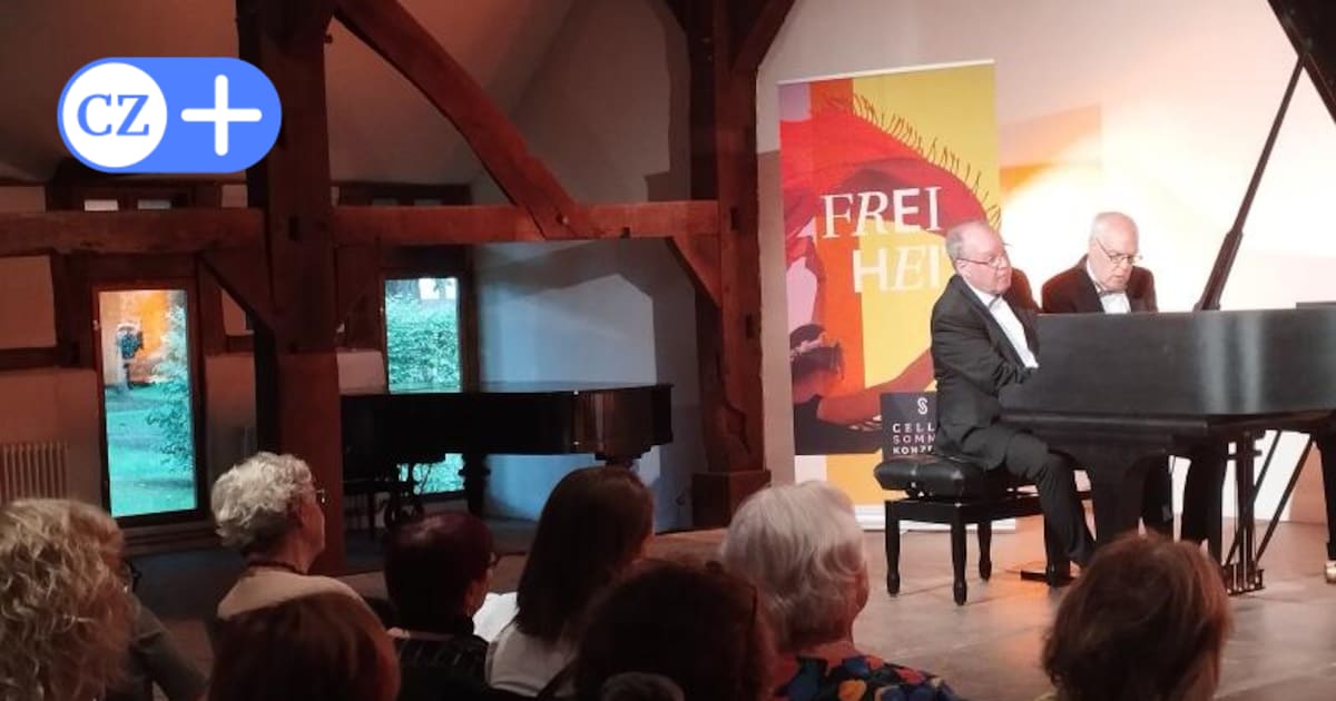 Vierhändiges Klavierkonzert der Stenzl Brüder eröffnet Celler Sommerkonzerte