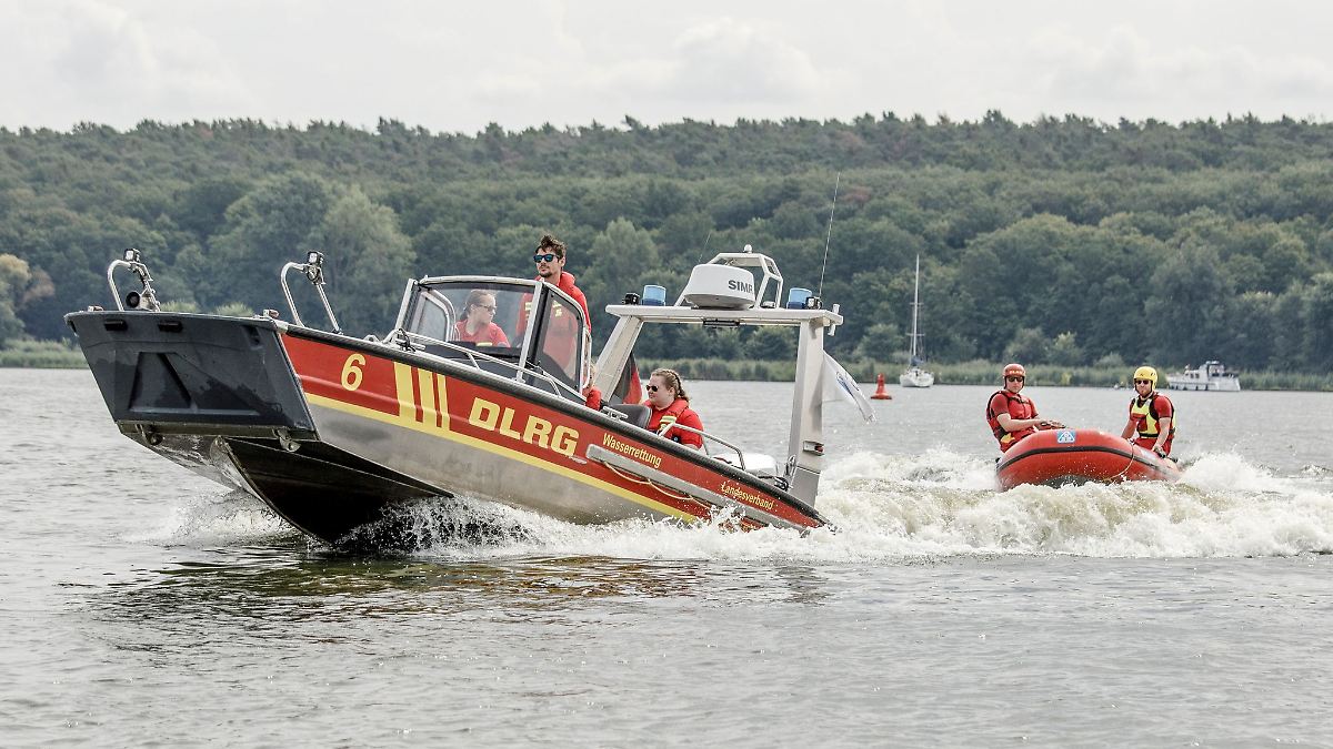 Berlin & Brandenburg: Suche nach untergegangener Person im Tegeler See