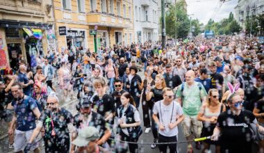 Berlin & Brandenburg: Tausende tanzen beim "Zug der Liebe" durch Berlin
