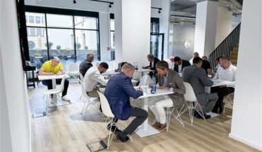 Trainstone Academy und Carestone Gruppe bilden aus