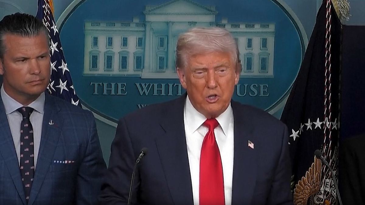 Doppelter Versprecher?: Trump verwirrt bei Pressetermin: "Fliege nach Russland"