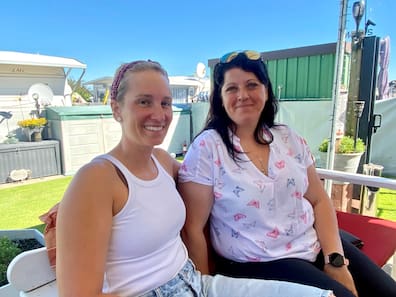 Elternsprecherin Sabrina Biere und Maria Schlüter fordern auch Messungen im Elementarbereich. 