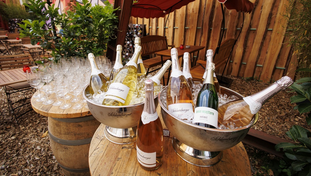 Wein und Sektflachen