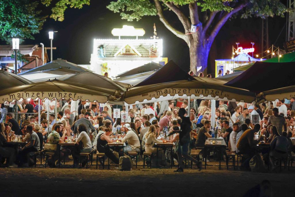 Mainzer Weinmarkt 2025: Erstes Festwochenende vom 28. bis 31. August im Stadtpark - sensor Magazin