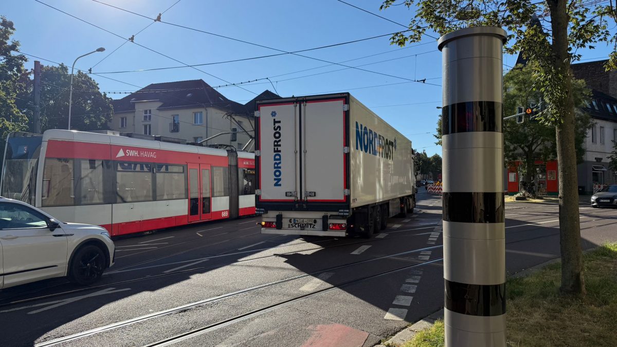 Stadt Halle reagiert auf Verkehrsprobleme an Kreuzung Seebener / Trothaer Straße mit Neuanpassung – Du bist Halle