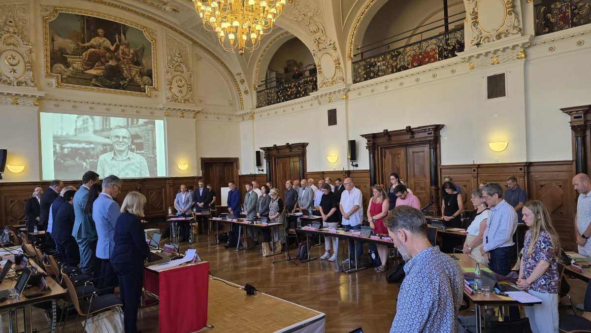 August 2025 – drei neue Stadträte vereidigt, Schweigeminute für verstorbenen Politiker – Du bist Halle