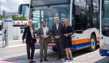 Wirtschaftsminister Mansoori besucht gemeinsam mit der IHK Wiesbaden Ausbildungsbetrieb ESWE Verkehr.