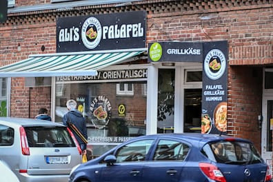 Rein vegetarisch wird man bei Ali's Falafel am Schülperbaum verköstigt.