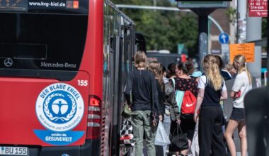 Kreuzung gesperrt und Bushaltestellen verlegt
