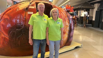 Angela Smolinski hat ihrem Mann Andreas vor 14 Jahren eine Niere gespendet. Heute klären sie über Organspende auf.