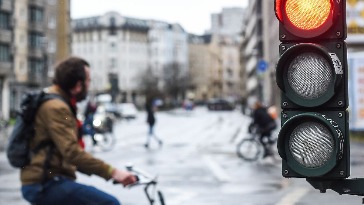 Berlin & Brandenburg: Neue Anzeigen im Verkehr - Wie sie Radfahrern helfen sollen