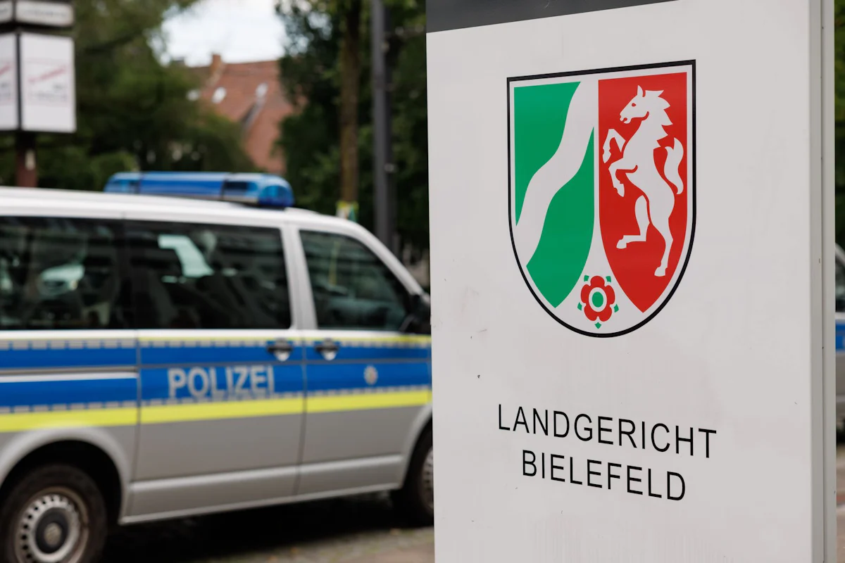 Mordprozess - Prozessbeginn in Bielefeld: Senior gesteht Mord an Ehefrau - Panorama