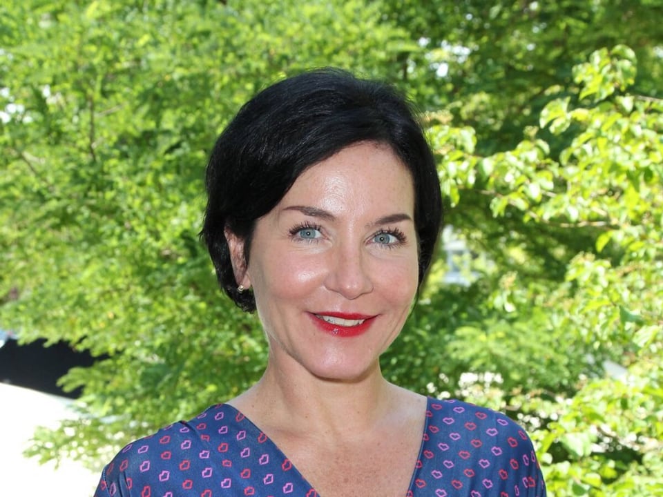 Seit der ersten Staffel prägt Marisa Burger als Polizeisekretärin Miriam Stockl die ZDF-Serie "Die Rosenheim-Cops".
