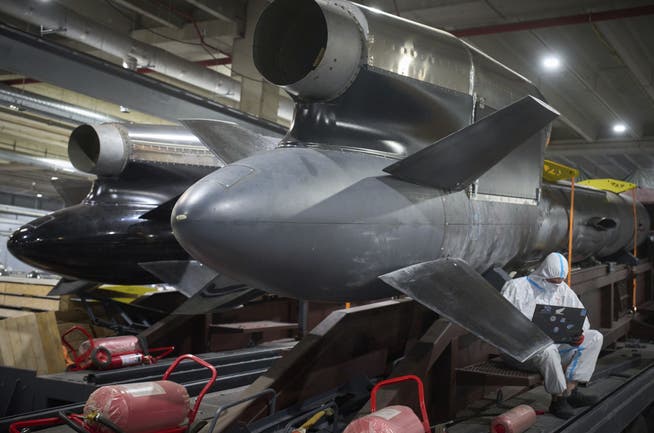 Die Ukraine hat vor einigen Tagen erstmals Einblick in eine Fabrik gegeben, die Marschflugkörper des neuen Typs Flamingo herstellt.