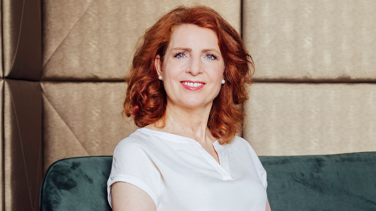 Monica Lierhaus: Im BILD-Podcast spricht sie über die OP, die alles veränderte | Unterhaltung