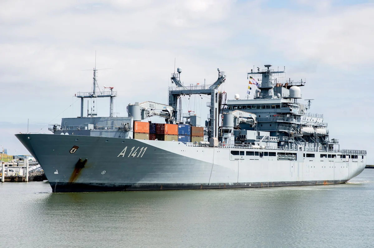 Bundeswehr - Marineschiff „Berlin“ bricht zu Manövern im Atlantik auf - Wirtschaft