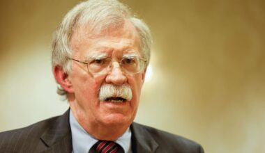 John Bolton im Visier: FBI durchsucht Haus von Ex-Trump-Sicherheitsberater | Politik
