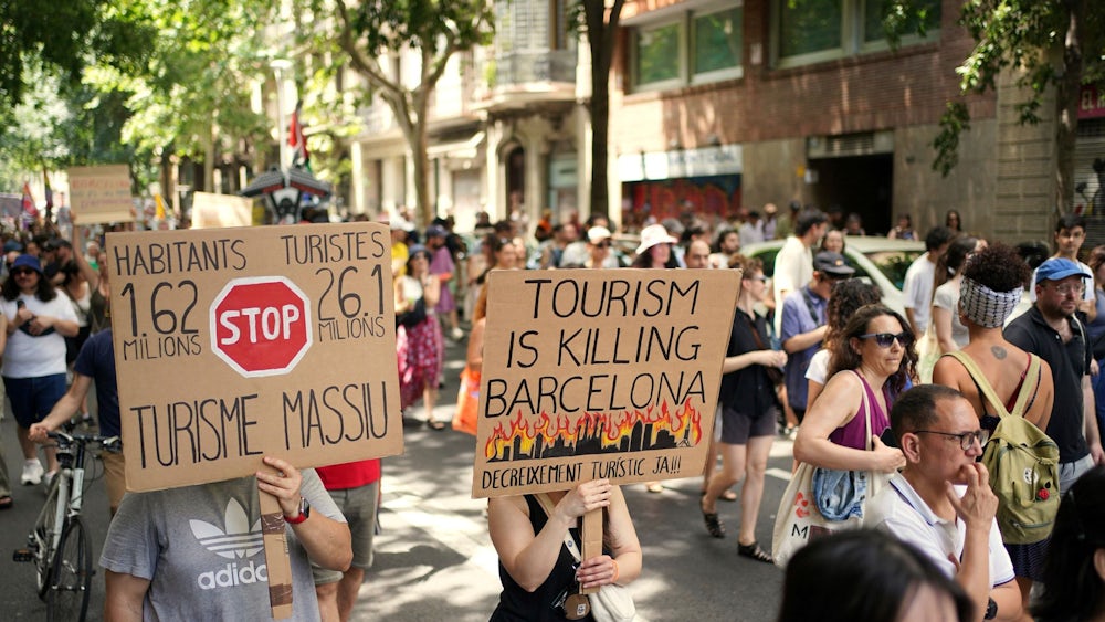 Barcelona will zum Beispiel bis Ende 2028 die Vermietung von Ferienwohnungen komplett abschaffen. (Archivbild)