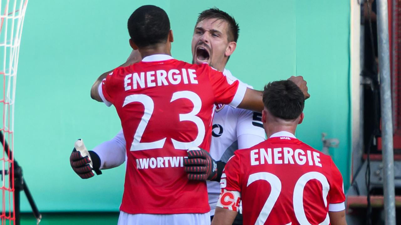 Überraschung gegen Hannover 96: Ersatzkeeper wird Cottbusser Held im DFB-Pokal