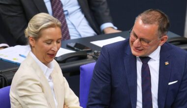 Umfrage: AfD erreicht in Umfrage Rekordwert – Schwarz-Rot auf neuem Tiefpunkt