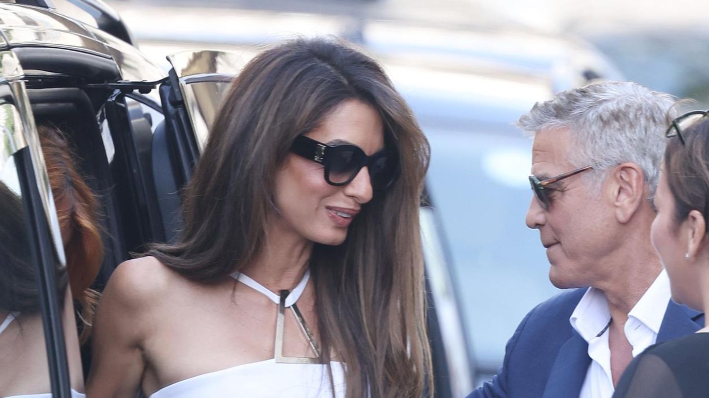 Amal Clooney lässt die 20er im Fransenkleid gekonnt wieder aufleben