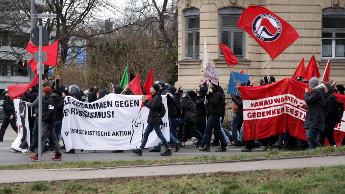 Augsburg: Linke Gruppierung hält Vortrag im „JuZe“: Was ist der Hintergrund?