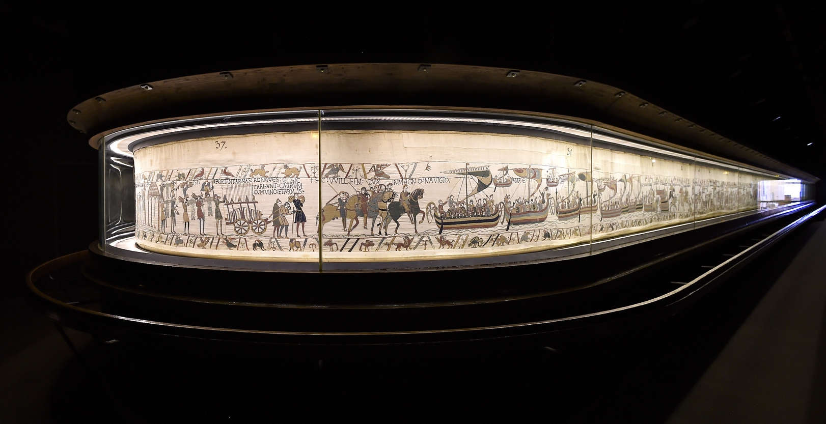 Frankreich, für den Elysée-Palast kann der Wandteppich von Bayeux nach England transportiert werden. Aber die Kontroverse geht weiter