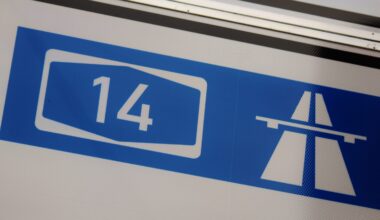 A 14: Verkehrsunfall mit Vollsperrung in beide Fahrtrichtungen