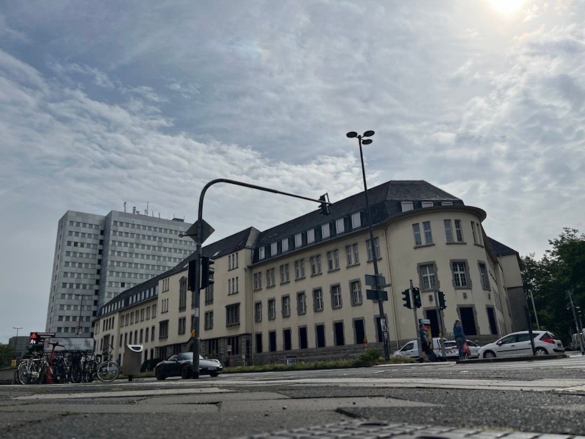 Trotz Kritik Land hält an Plänen für Unterkunft für geflüchtete Menschen in Köln fest
