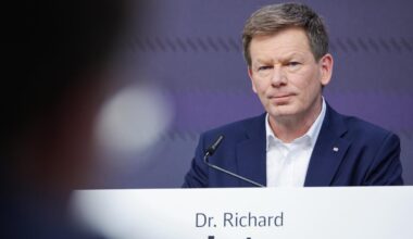 Wechsel an der Konzernspitze: Verkehrsminister feuert Bahnchef Lutz