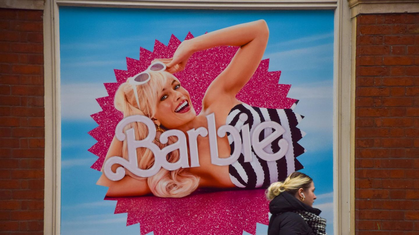 Plakatwerbung für den Film "Barbie"