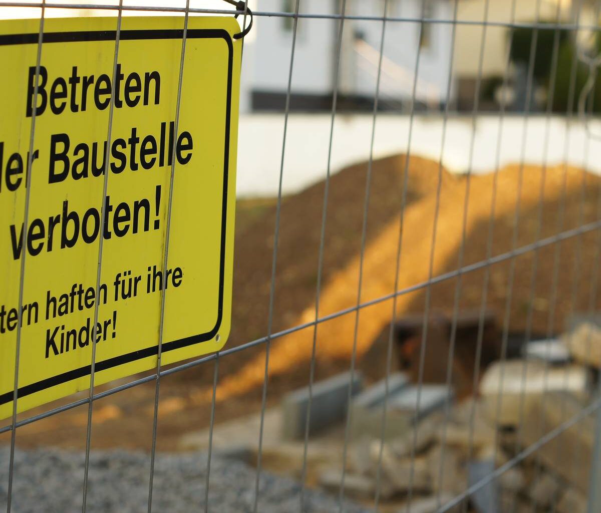 Niederkassel: Brüderpaar soll auf Baustelle geklaut haben